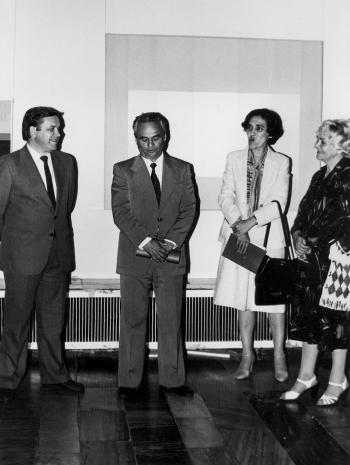 Jerzy Gos (KŁ PZPR), Radojko Antonijewicz (attache kulturalny ambasady Jugosławii), Zdravka Emili (Moderna Galerija, Rijeka), tłumaczka